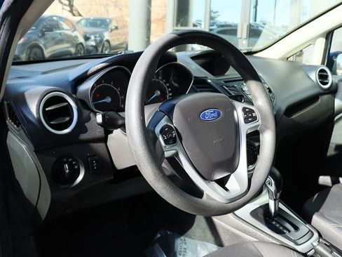 Used 2018 Ford Fiesta SE image 38