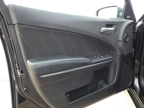 Used 2018 Dodge Charger GT image 10