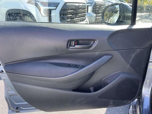 Used 2025 Toyota Corolla LE image 21