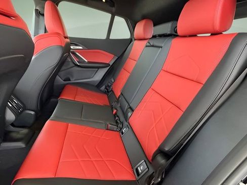 Used 2025 BMW X2 xDrive28i image 31