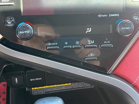 Used 2020 Toyota Camry XSE FWD image 22