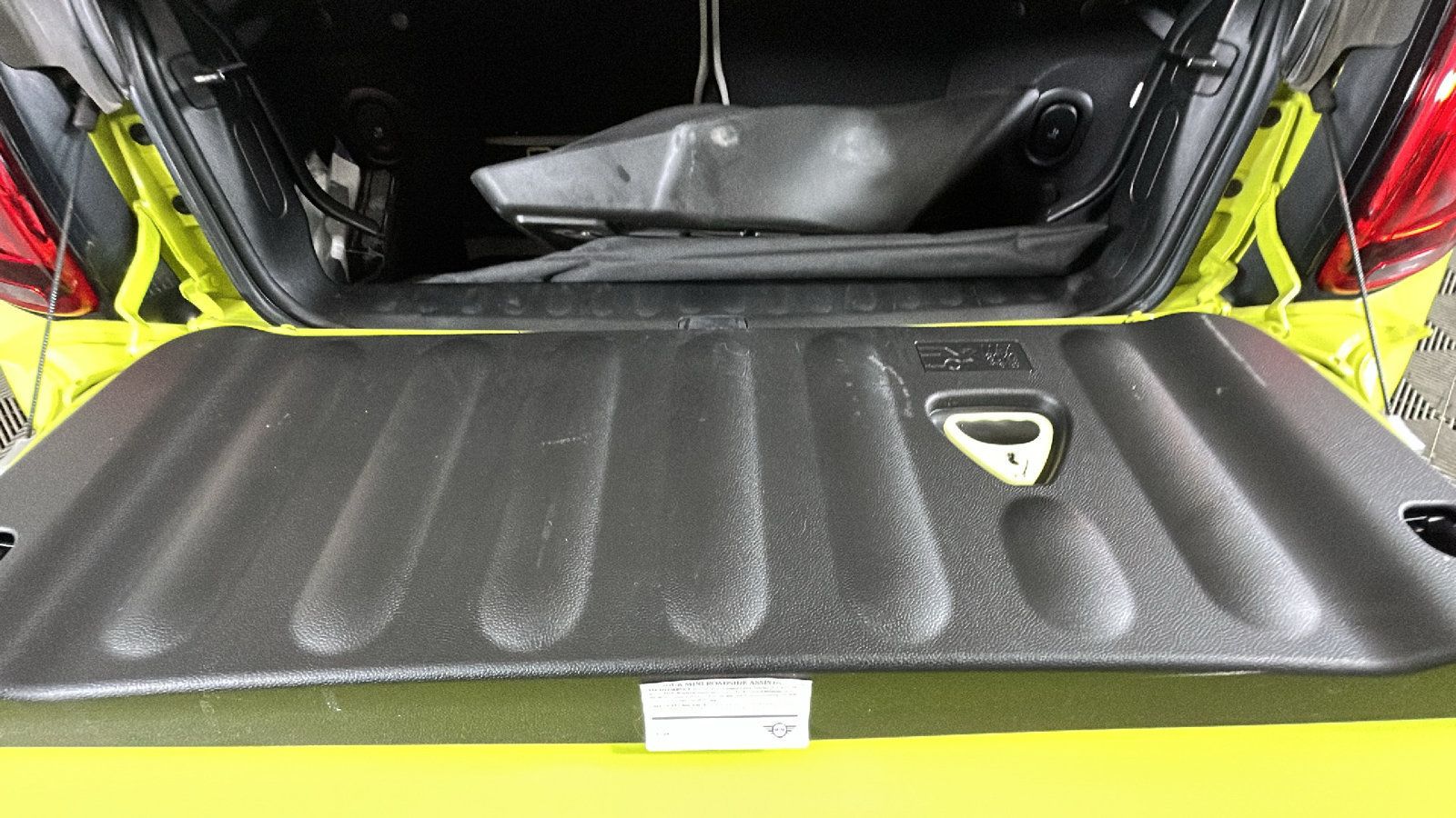 Used 2024 MINI Cooper S w/ Signature Upholstery Package FWD image 33