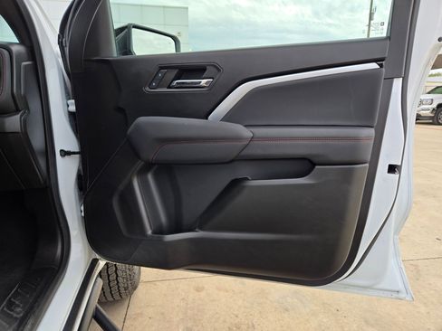 Certified 2024 Chevrolet Colorado Z71 w/ Safety Package image 30