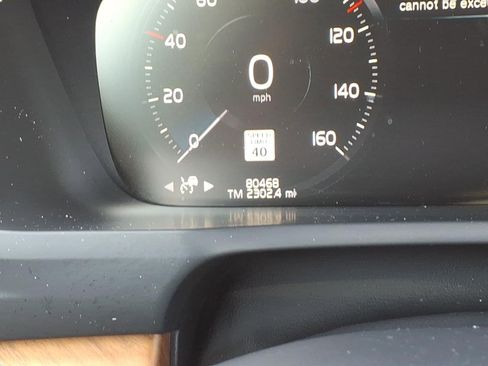 Used 2021 Volvo XC90 T6 Momentum w/ Protection Package image 26