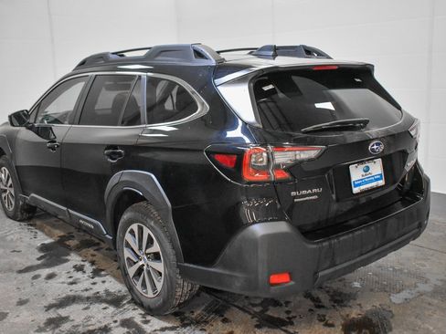 Certified 2025 Subaru Outback Premium image 6