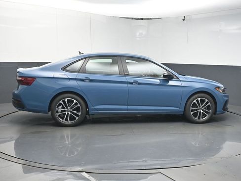 New 2025 Volkswagen Jetta Sport image 8
