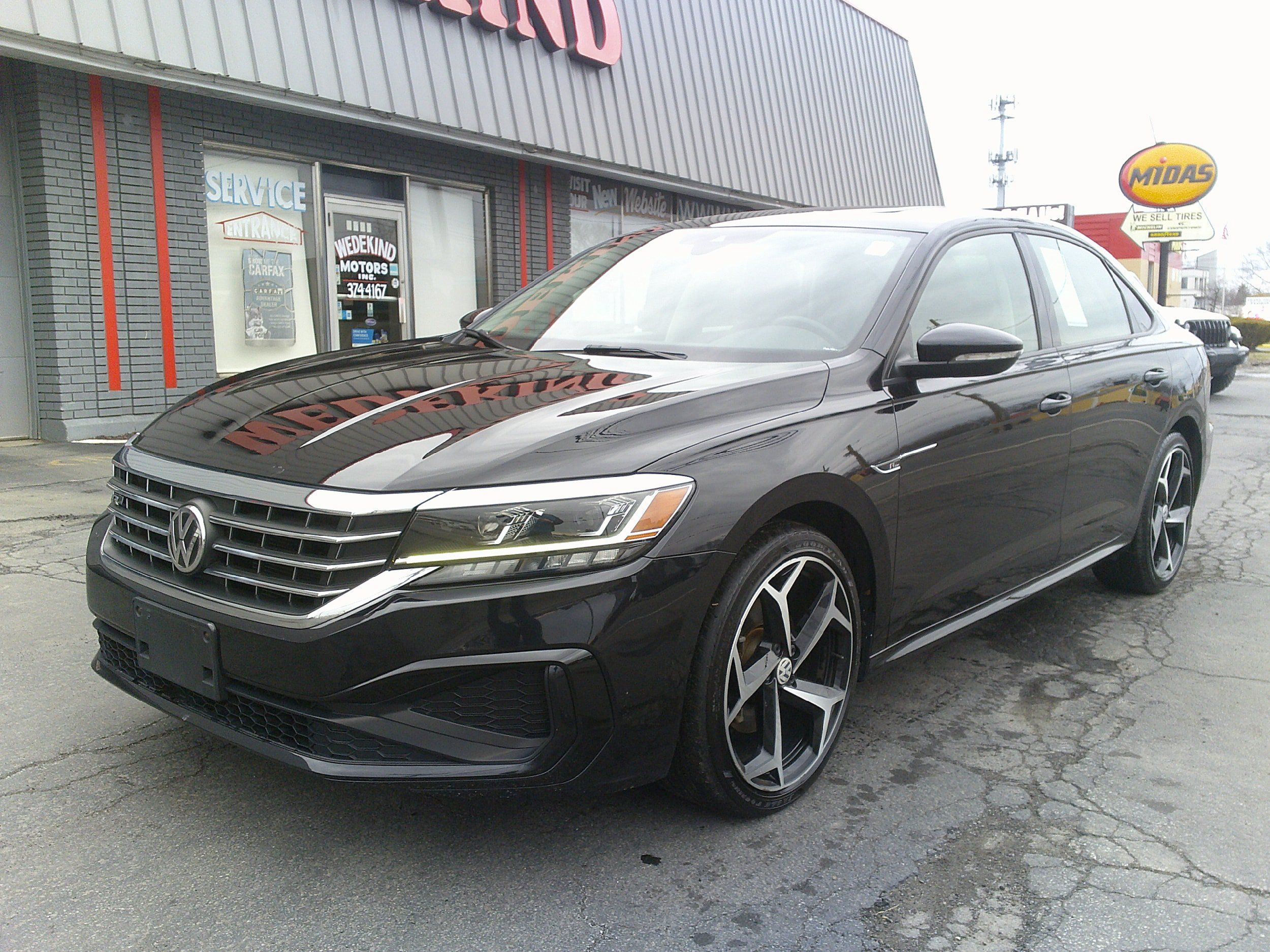 Used 2020 Volkswagen Passat 2.0T R-Line FWD image 11
