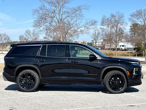 New 2026 Chevrolet Traverse LT w/ Driver Confidence Package image 24