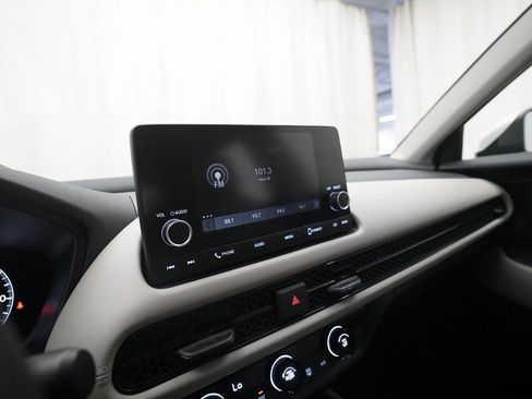 Certified 2023 Honda HR-V LX image 6