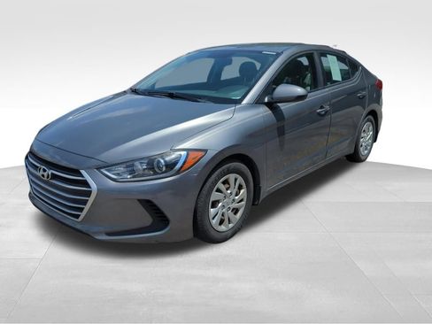 Used 2018 Hyundai Elantra SE FWD image 1
