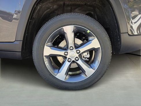 New 2026 Jeep Grand Cherokee Limited w/ Trailer Tow Package image 6