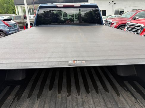 Used 2022 GMC Sierra 2500 AT4 w/ Snow Plow Prep/Camper Package AWD/4WD image 21