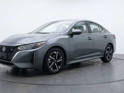 Used 2025 Nissan Sentra SV FWD image 3