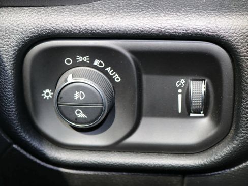 Used 2022 RAM 1500 Big Horn AWD/4WD image 22