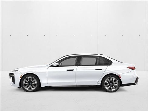 New 2026 BMW 740i RWD image 3