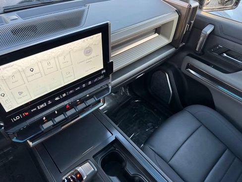 Used 2024 GMC Hummer EV 3X w/ LPO, Illumination Package AWD/4WD image 35