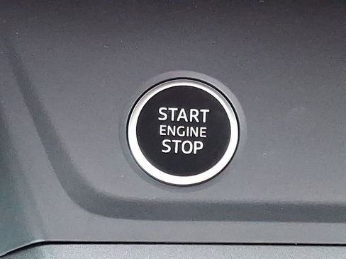 New 2025 Audi Q3 2.0T Premium image 17