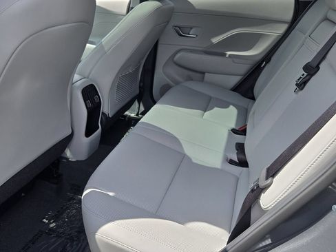 Used 2024 Hyundai Kona Limited FWD image 11