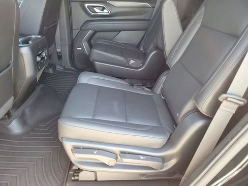 Used 2022 Chevrolet Tahoe Z71 w/ Luxury Package AWD/4WD image 26