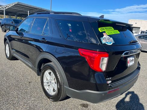 Used 2024 Ford Explorer XLT w/ Equipment Group 202A image 30