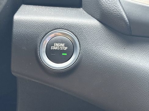 Used 2024 GMC Terrain SLE FWD image 13