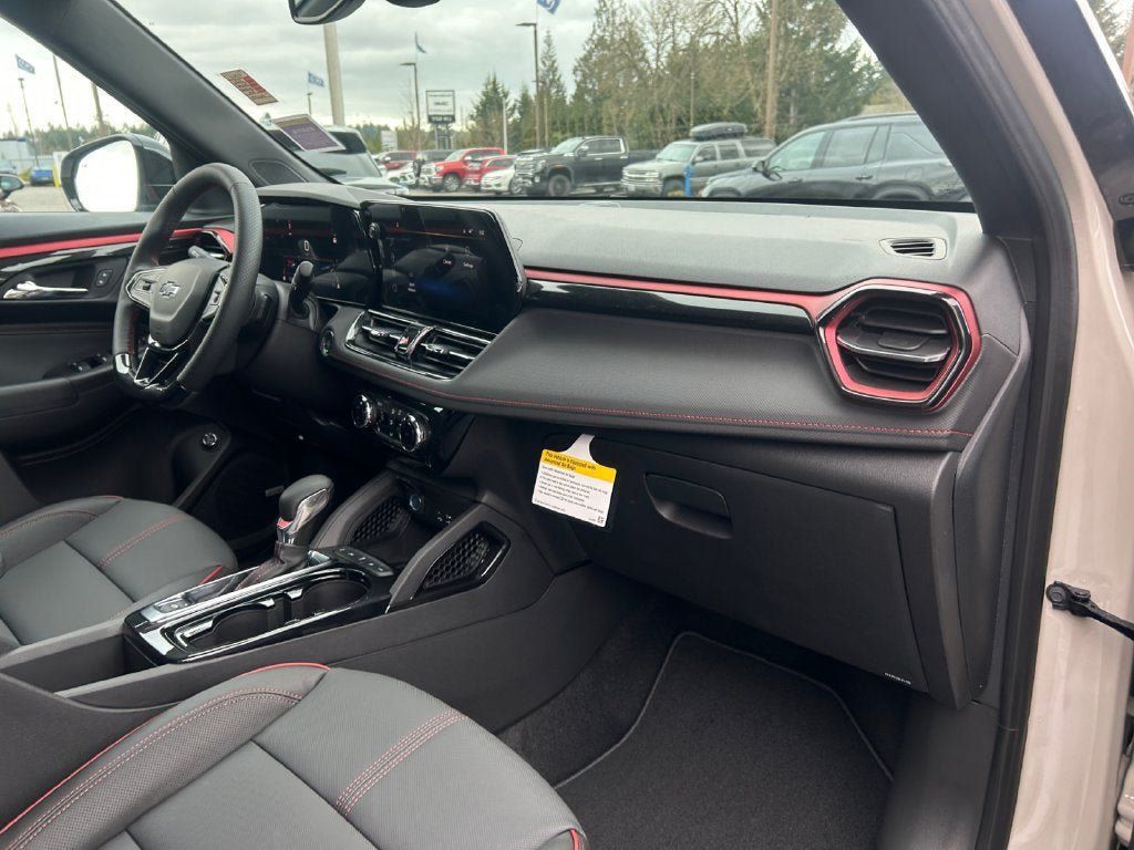 Used 2026 Chevrolet TrailBlazer RS w/ Convenience Package AWD/4WD image 26