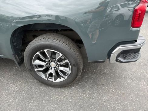 Used 2025 Chevrolet Silverado 1500 LT image 9