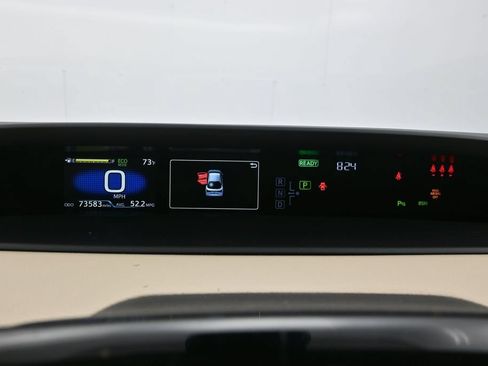 Used 2021 Toyota Prius LE FWD image 11