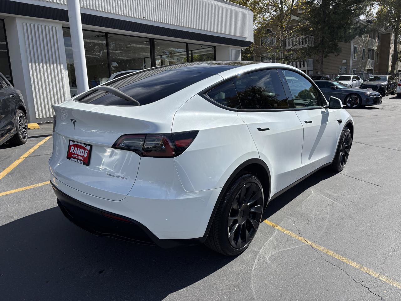 Used 2023 Tesla Model Y Long Range AWD/4WD image 10