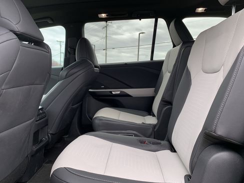 Used 2025 Lexus TX 350 AWD w/ Technology Package image 32