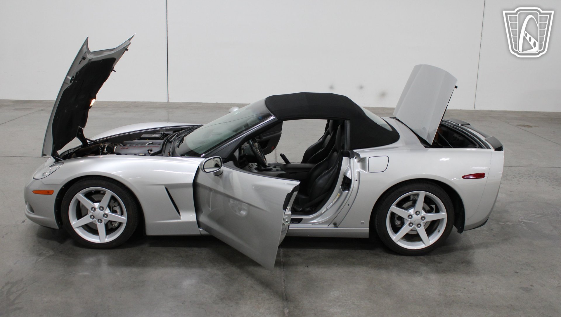 Used 2006 Chevrolet Corvette Convertible w/ Preferred Equipment Group RWD image 30
