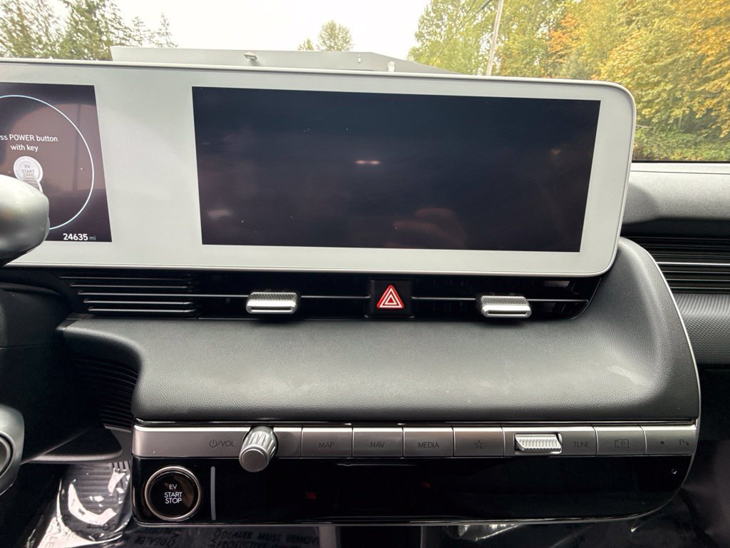 Used 2024 Hyundai Ioniq 5 SEL AWD/4WD image 12
