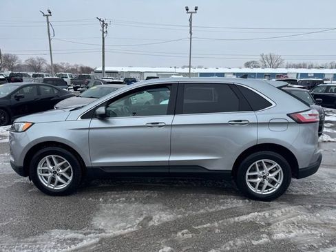 Used 2024 Ford Edge SEL w/ Convenience Package image 2