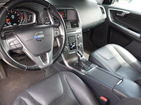 Used 2015 Volvo XC60 T5 AWD/4WD image 17