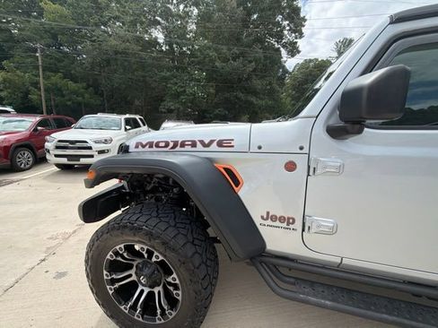 Used 2023 Jeep Gladiator Mojave w/ Trailer Tow Package AWD/4WD image 24