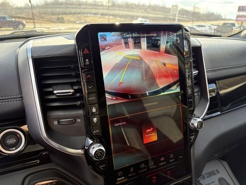 Used 2025 RAM 1500 Laramie image 40