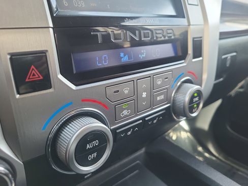 Used 2016 Toyota Tundra Limited w/ Limited Premium Package image 22