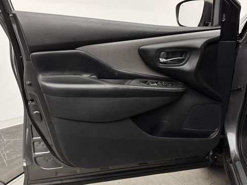 Used 2022 Nissan Murano SV FWD image 10