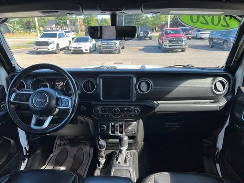 Used 2020 Jeep Wrangler Unlimited Sahara w/ Dual Top Group AWD/4WD image 15