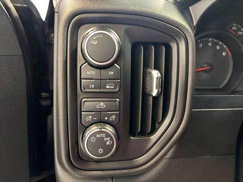 Used 2020 Chevrolet Silverado 1500 Custom w/ Custom Value Package AWD/4WD image 22