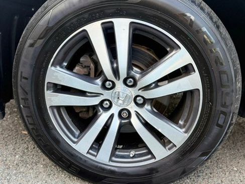 Used 2018 Honda Pilot EX image 12