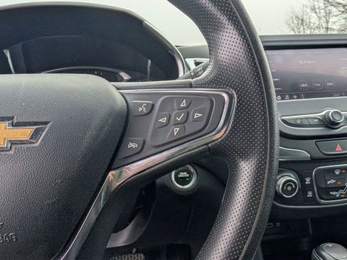 Used 2021 Chevrolet Equinox LT image 27