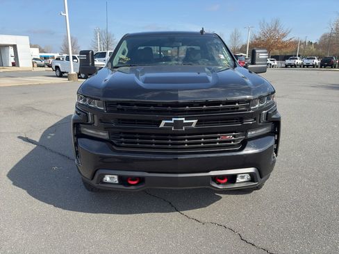 Used 2020 Chevrolet Silverado 1500 LT Trail Boss image 2