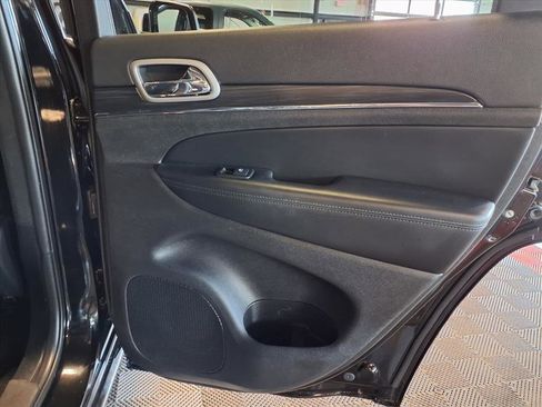 Used 2021 Jeep Grand Cherokee Limited w/ Luxury Group II image 11