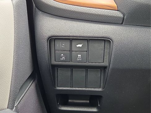 Used 2020 Honda CR-V Touring image 21