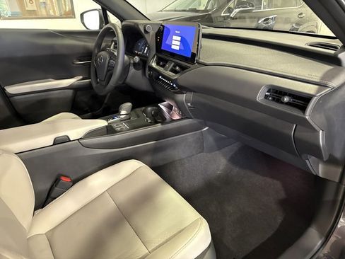 Certified 2026 Lexus UX 300h AWD w/ Accessory Package (P1) image 26