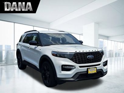 Certified 2023 Ford Explorer ST-Line w/ Class IV Trailer Tow Package