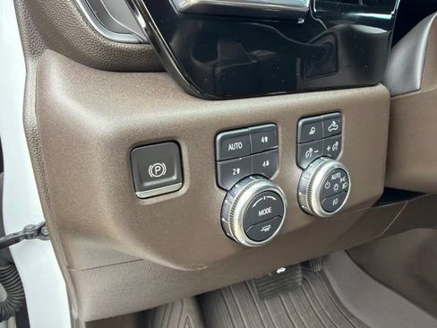Used 2024 GMC Sierra 1500 SLT w/ SLT Premium Plus Package AWD/4WD image 21