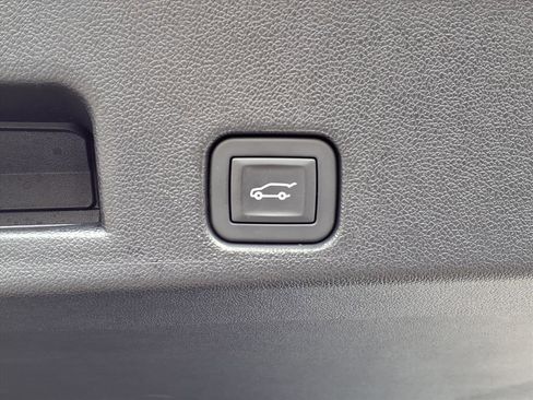 Used 2024 Chevrolet Traverse RS w/ LPO, Floor Liner Package image 21