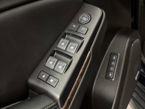 Used 2020 Chevrolet Tahoe LT AWD/4WD image 24